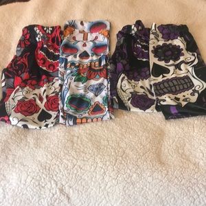 Bundle of skull full-length leggings